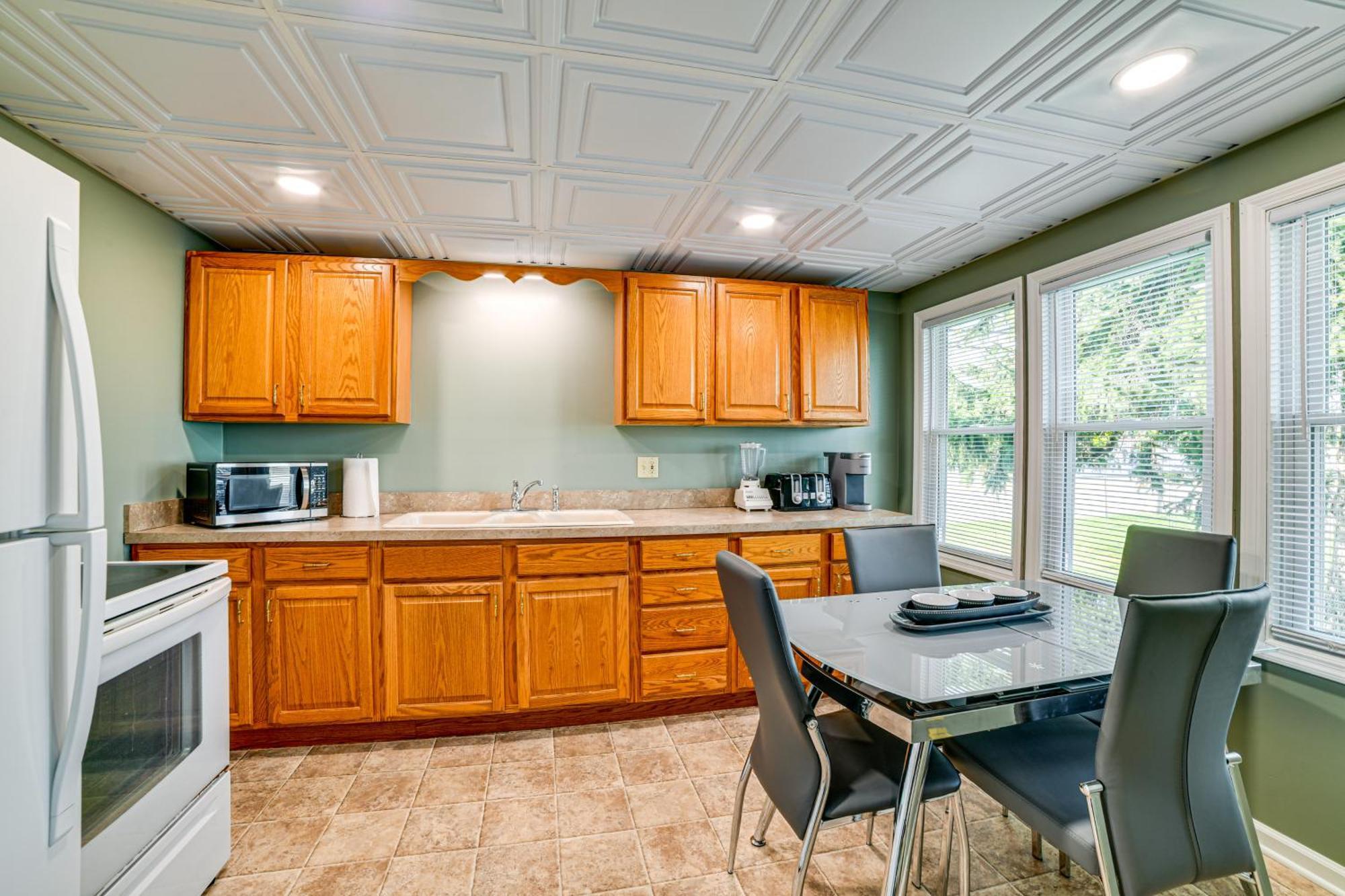Less Than 2 Mi To Suny Cortland Unit With Private Parking Exterior photo