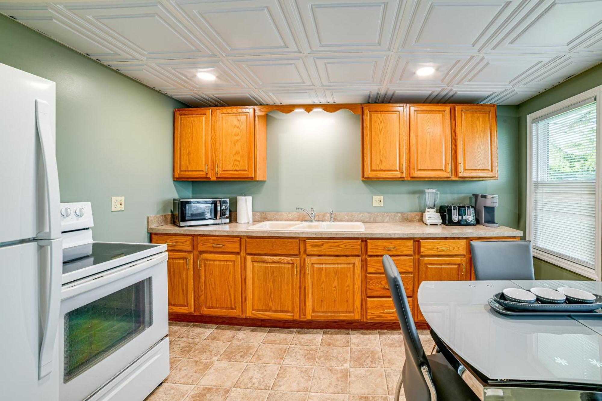 Less Than 2 Mi To Suny Cortland Unit With Private Parking Exterior photo